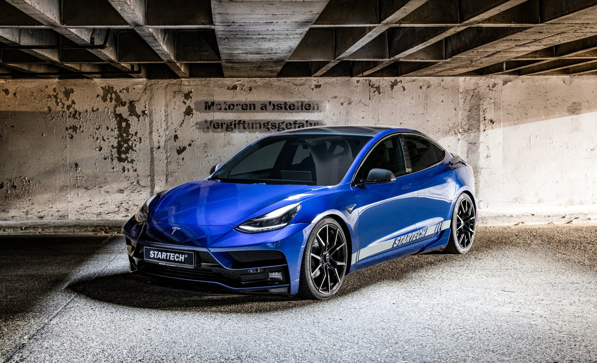 Tesla Model 3 Event Live Stream